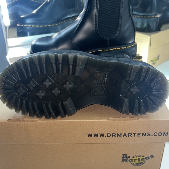 DR. MARTENS SMOOTH LEATHER PLATFORM CHELSEA BOOTS - Picture 6 of 12